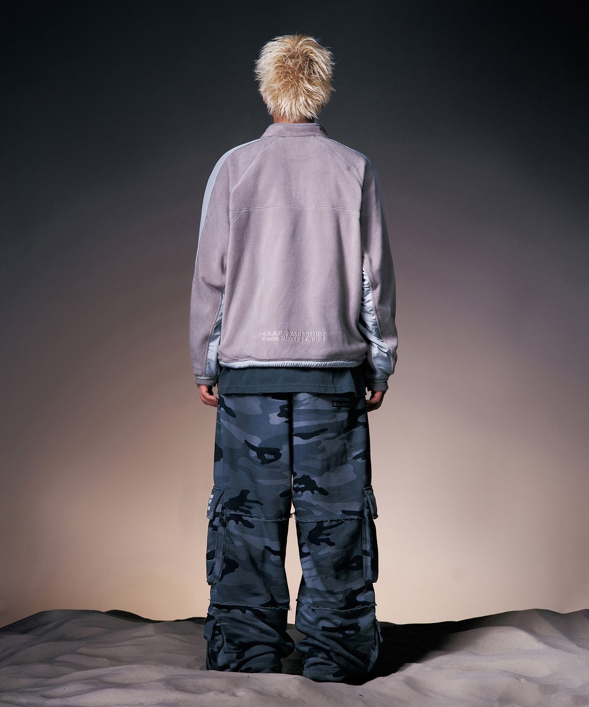 에이프(AAPE) AAPE X NMNL FLEECE HALF ZIP-UP - SAND GRAY