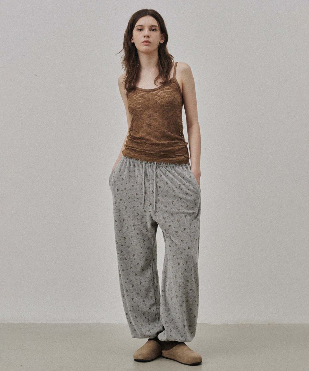 플라드주르(PLATDUJOUR) Bloom jogger pants (Grey)