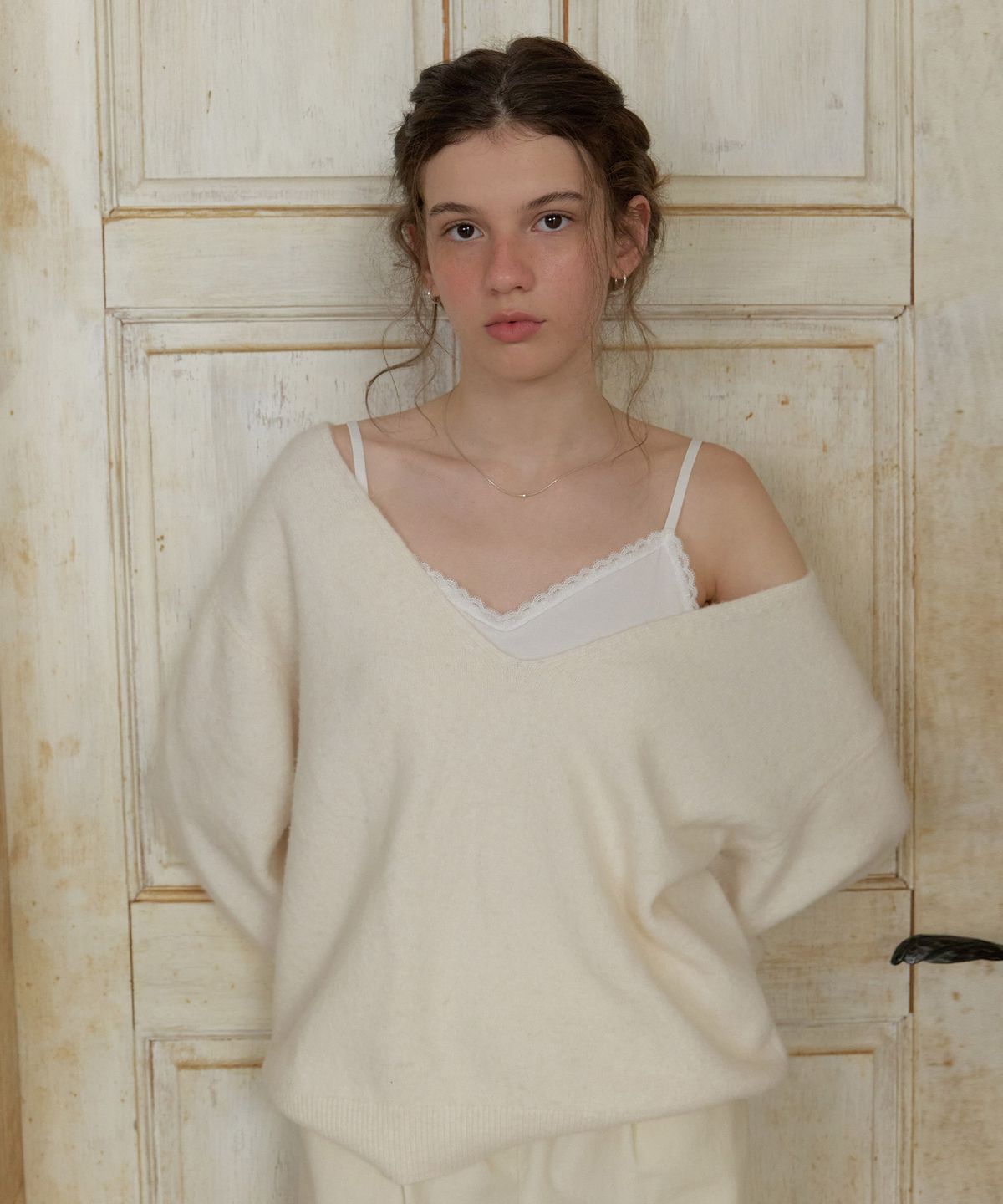 리엘(RE L) [5th] Soren deep v knit (ivory)