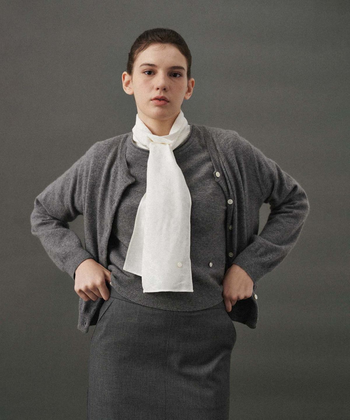 플라드주르(PLATDUJOUR) Silky scarf (Ivory)