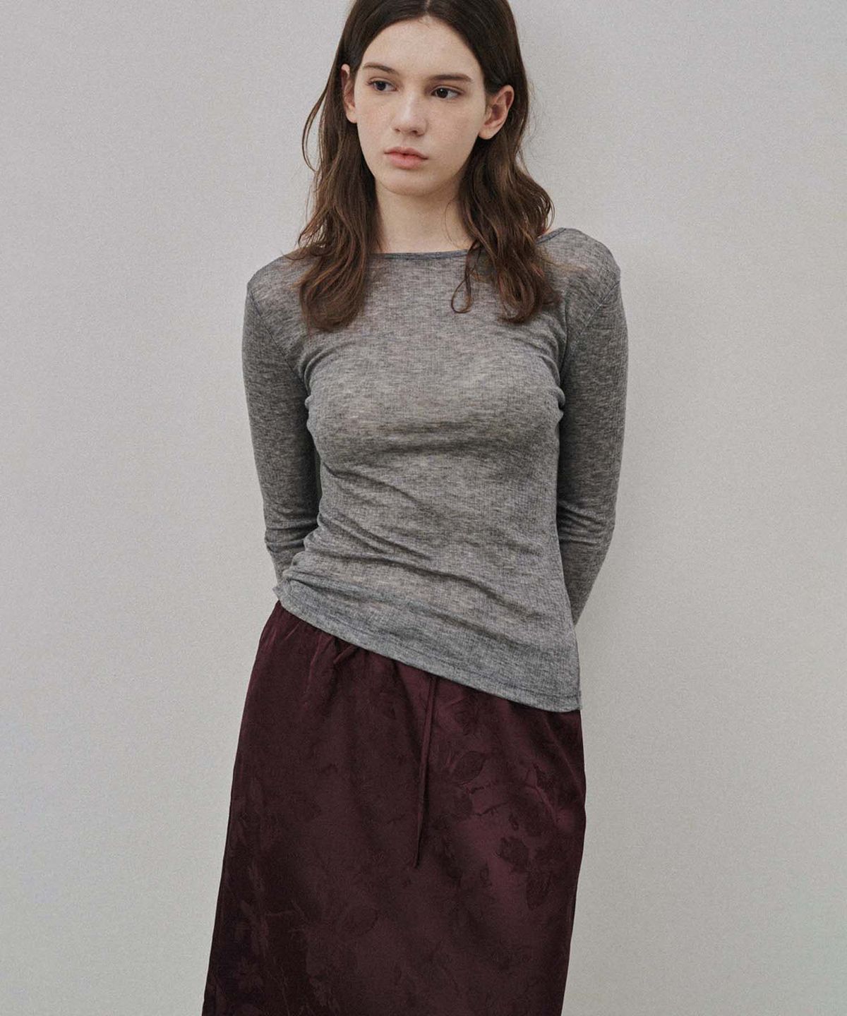 플라드주르(PLATDUJOUR) Satin midi skirt (Wine)