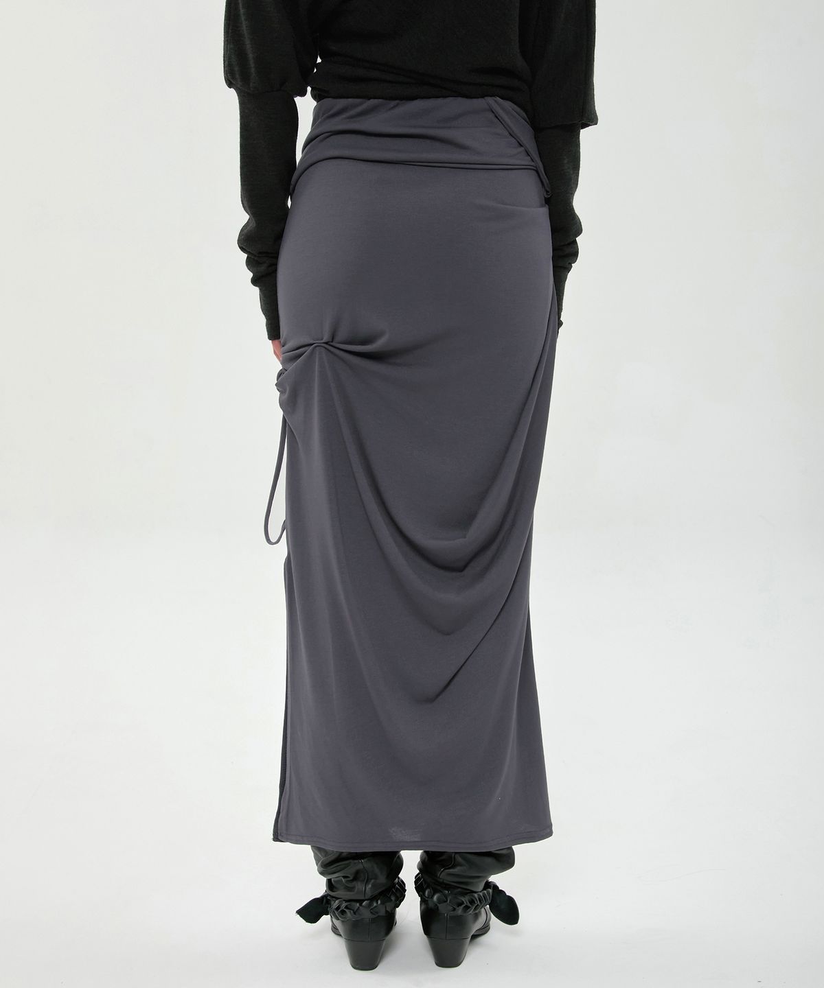 플레어업(FLAREUP) Sculpted Draped Long Skirt (FL-279_Charcoal)