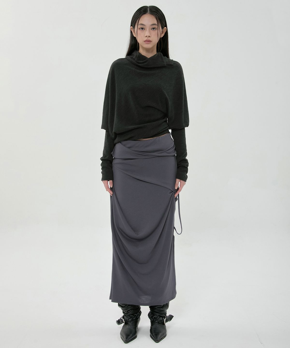 플레어업(FLAREUP) Sculpted Draped Long Skirt (FL-279_Charcoal)