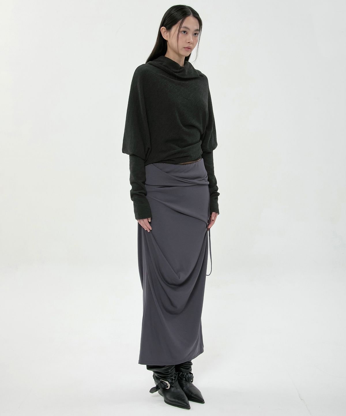 플레어업(FLAREUP) Sculpted Draped Long Skirt (FL-279_Charcoal)
