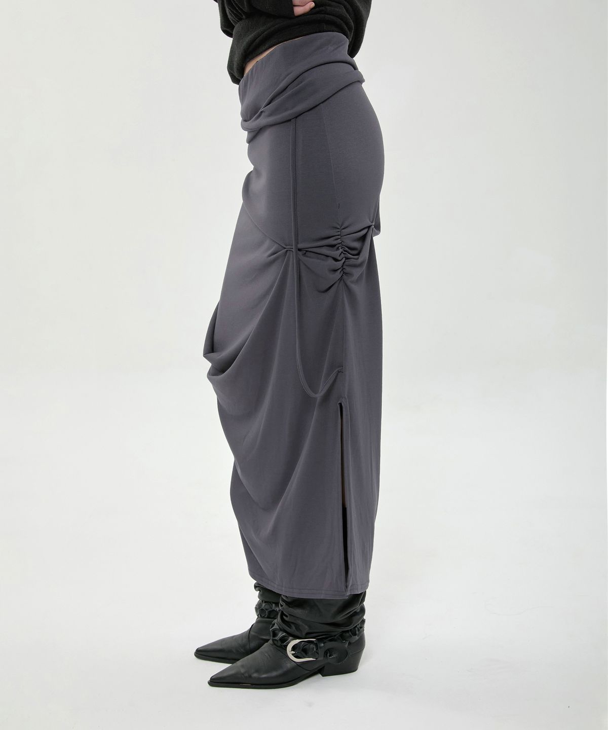 플레어업(FLAREUP) Sculpted Draped Long Skirt (FL-279_Charcoal)
