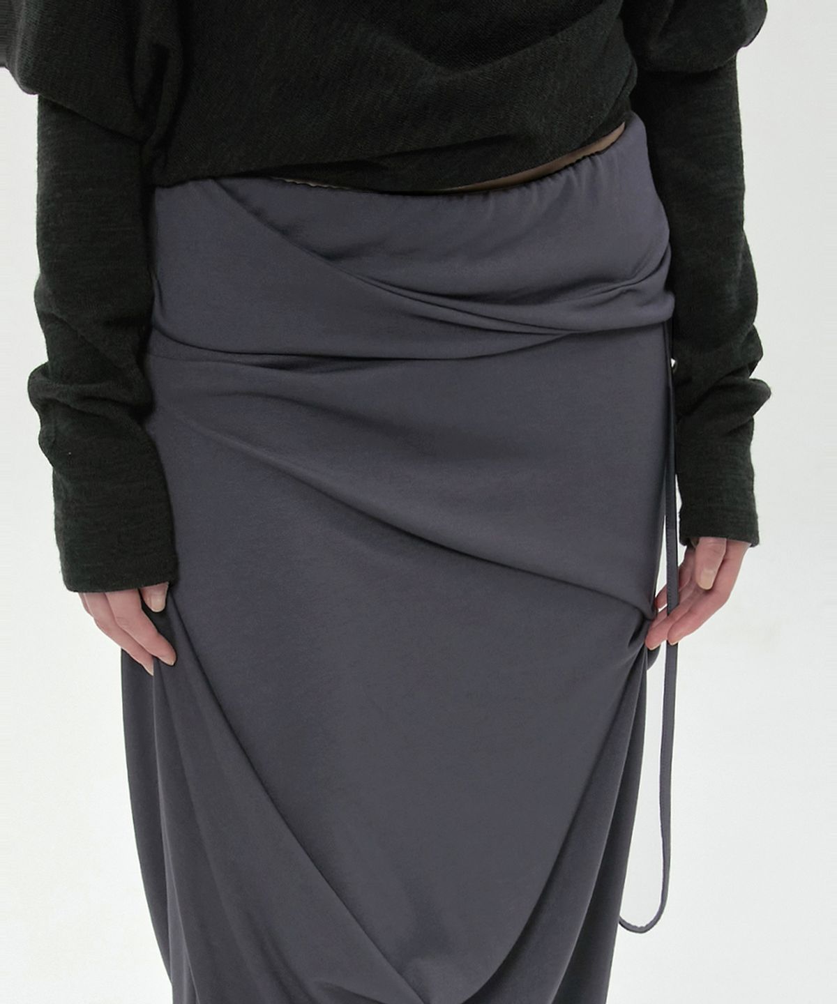 플레어업(FLAREUP) Sculpted Draped Long Skirt (FL-279_Charcoal)