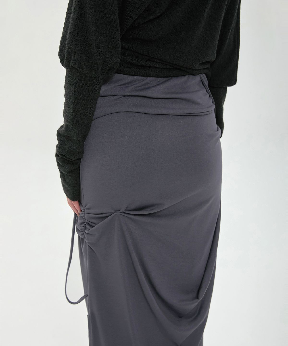 플레어업(FLAREUP) Sculpted Draped Long Skirt (FL-279_Charcoal)