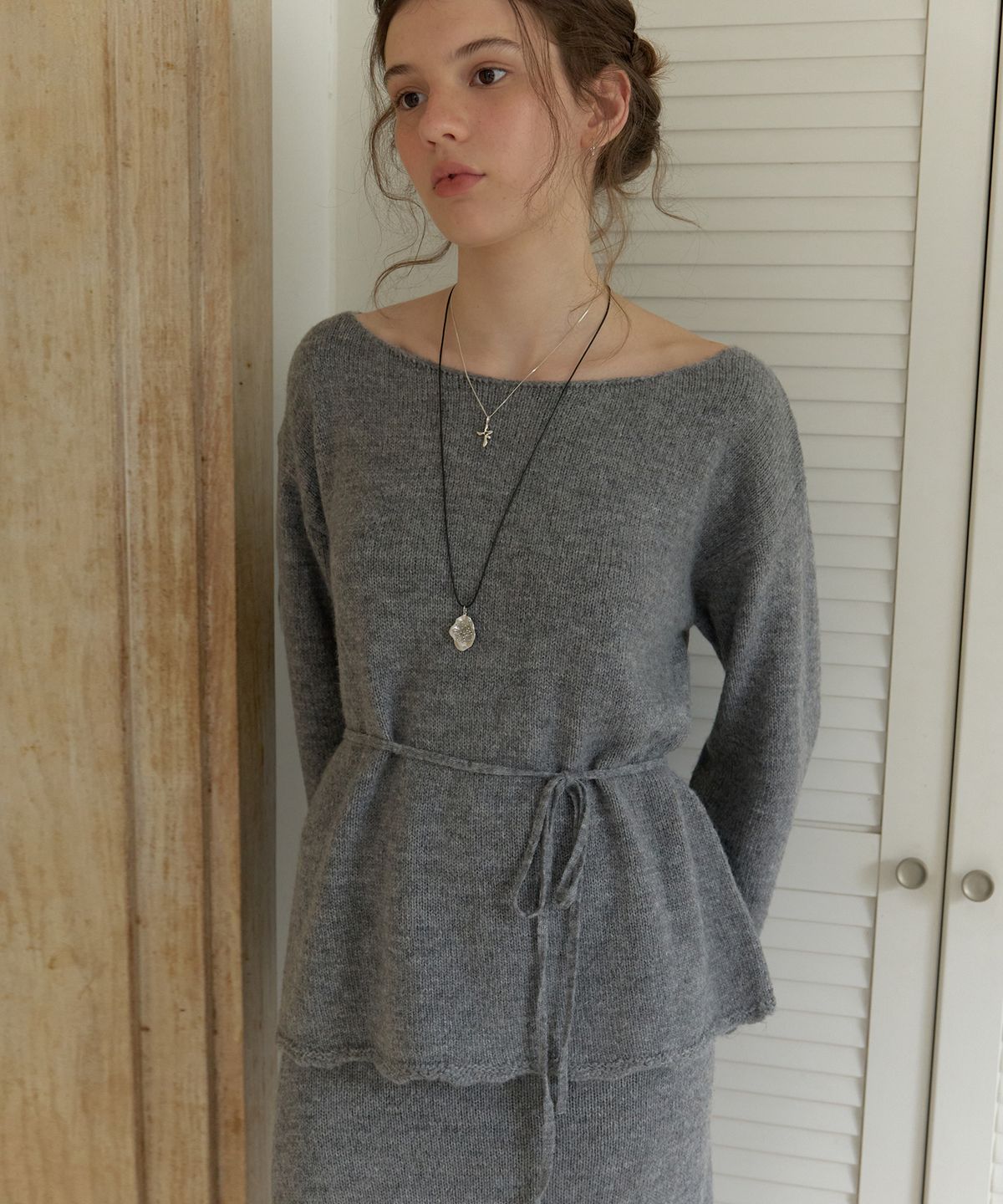 리엘(RE L) Shimmery strap knit (deep gray)