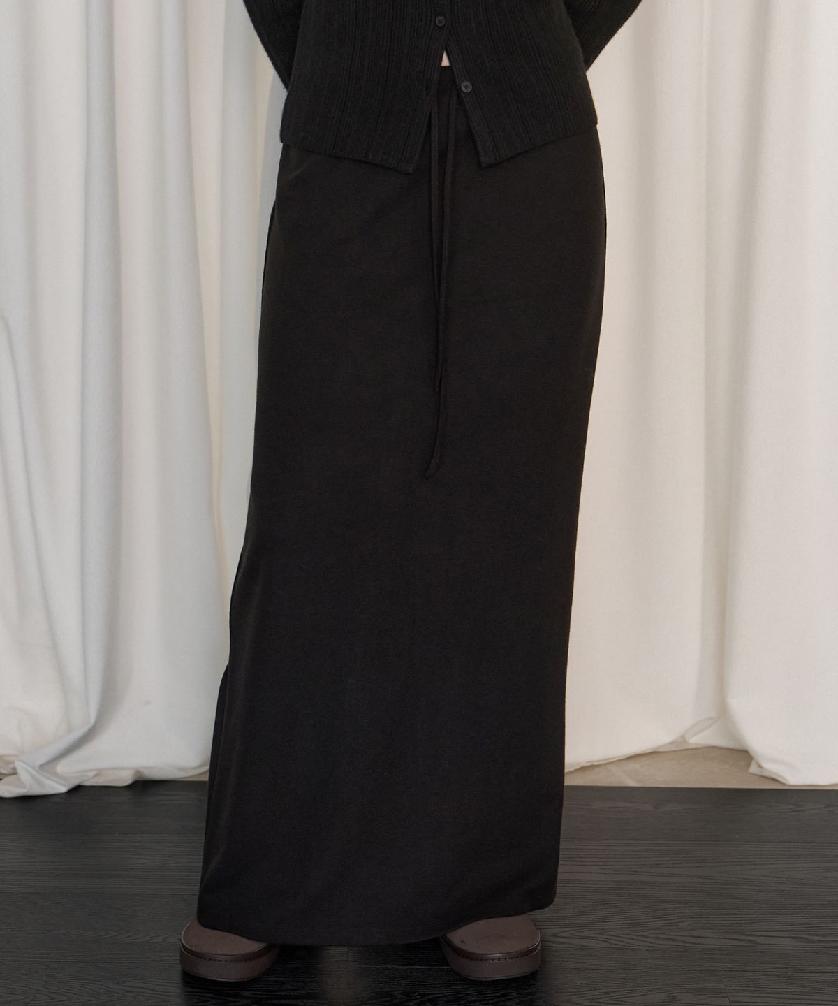 리엘(RE L) Comfy jersey H skirt (black)