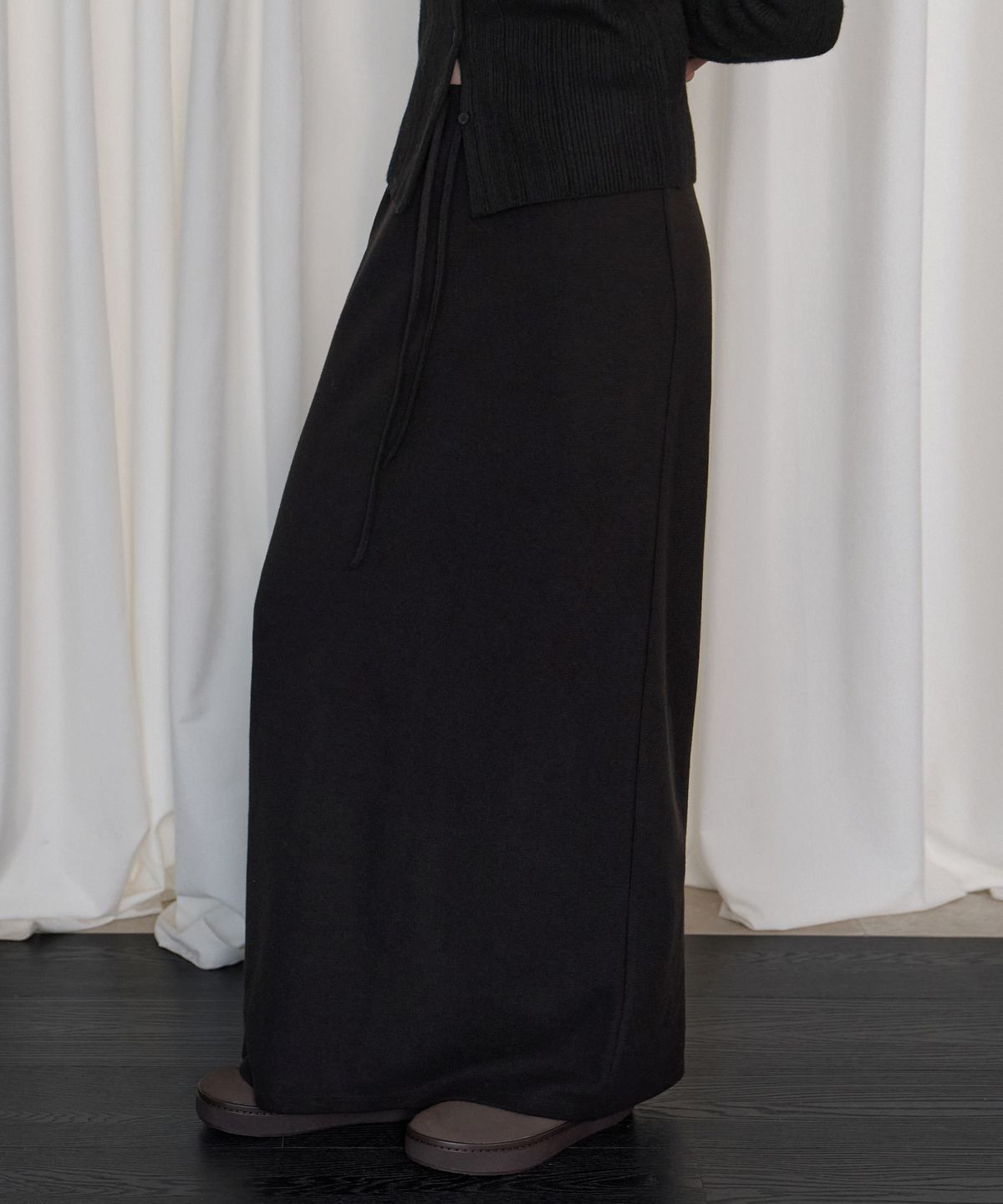 리엘(RE L) Comfy jersey H skirt (black)