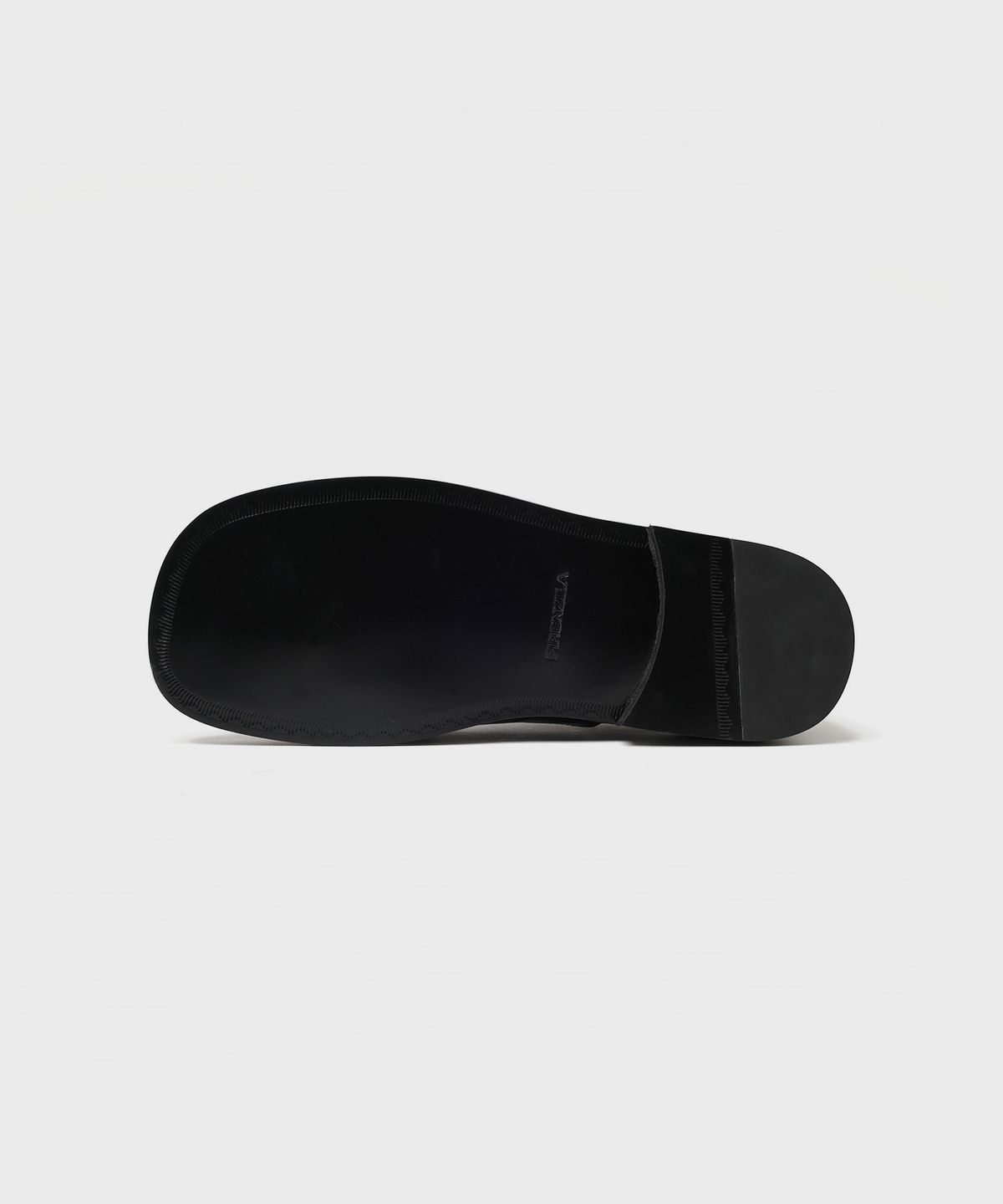 피렌체 아뜨리에(FIRENZE ATELIER) [홍창] 셔링디테일 유니섹스 볼드쉐입 더비 8801 [EEL BLACK]
