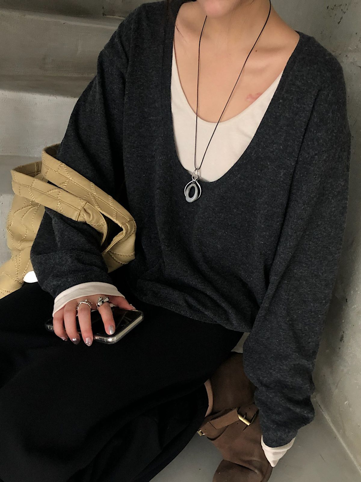 아포엠(APOEM) Deep U Loose Knit (3C)