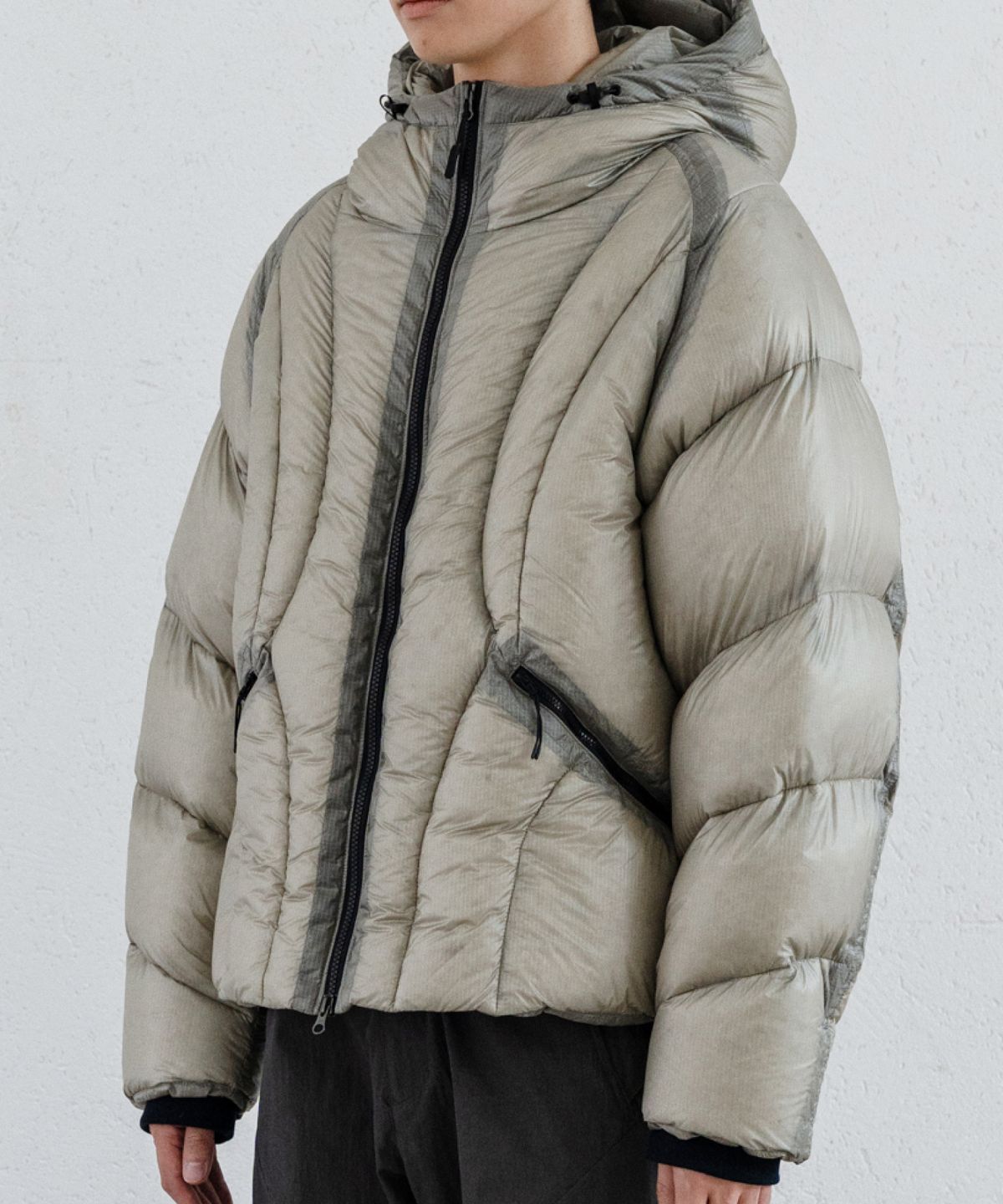 우석(WOOSUK) Contour Down Jacket (Light Sage)