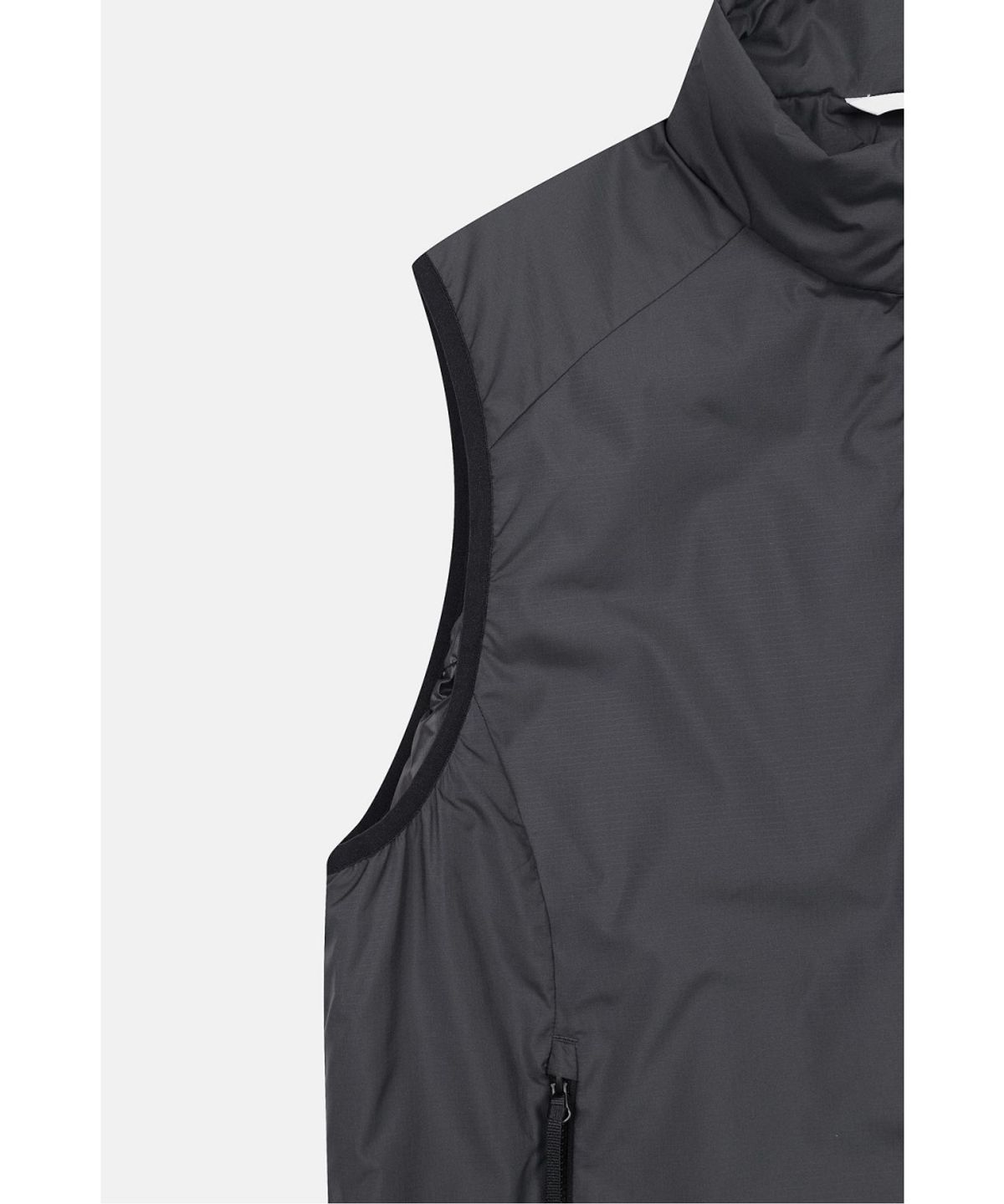 코오롱스포츠(KOLON SPORT) [Warm Daypack] 남성 레귤러핏 스탠드넥 베스트 TLVAW26681CGY