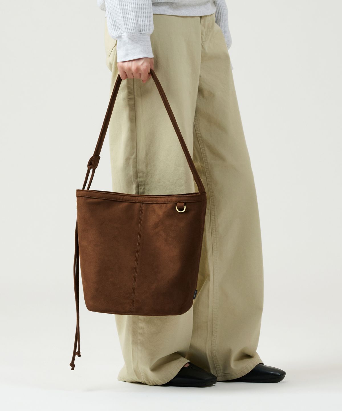 아이띵소(ITHINKSO) TIDY BUCKET_SUEDE 타이디 버킷 스웨이드