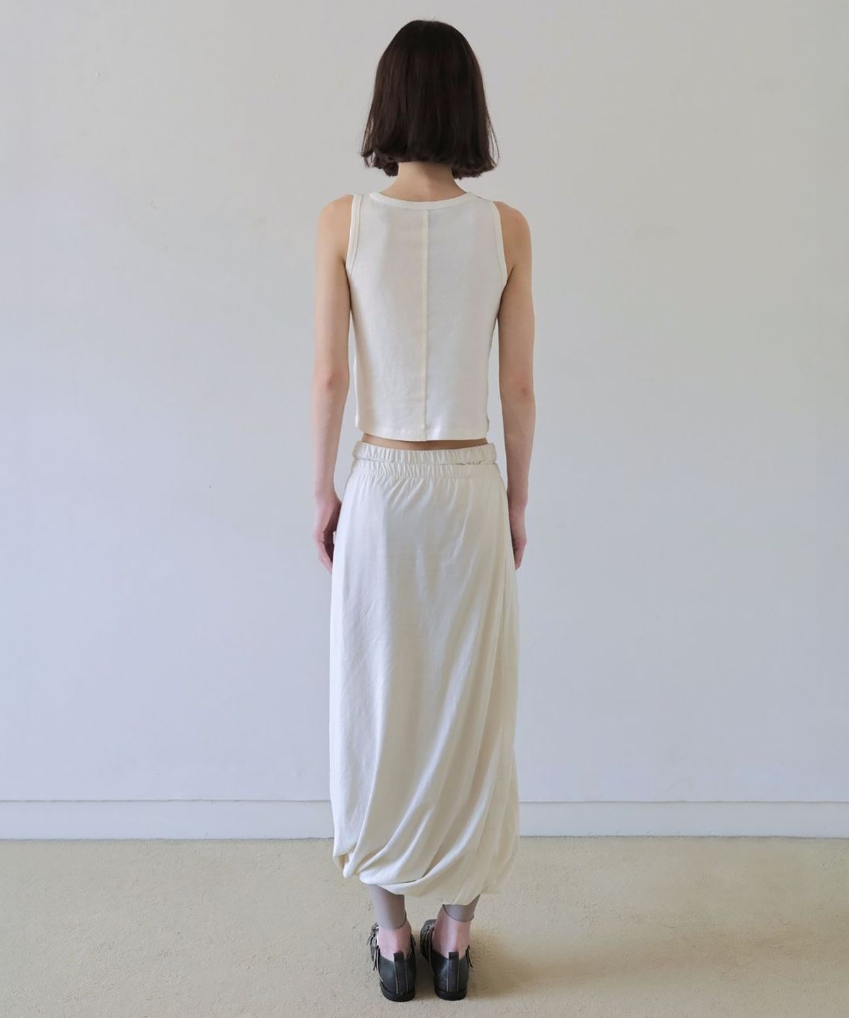 더블유케이엔디 프로젝트(WKND PROJECT) DOUBLE LAYERED BALLOON SKIRT (IVORY)