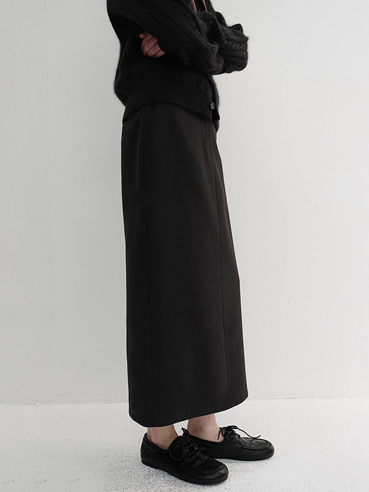 던스트(DUNST) H-LINE LONG SKIRT_UDSK6D223_BLACK