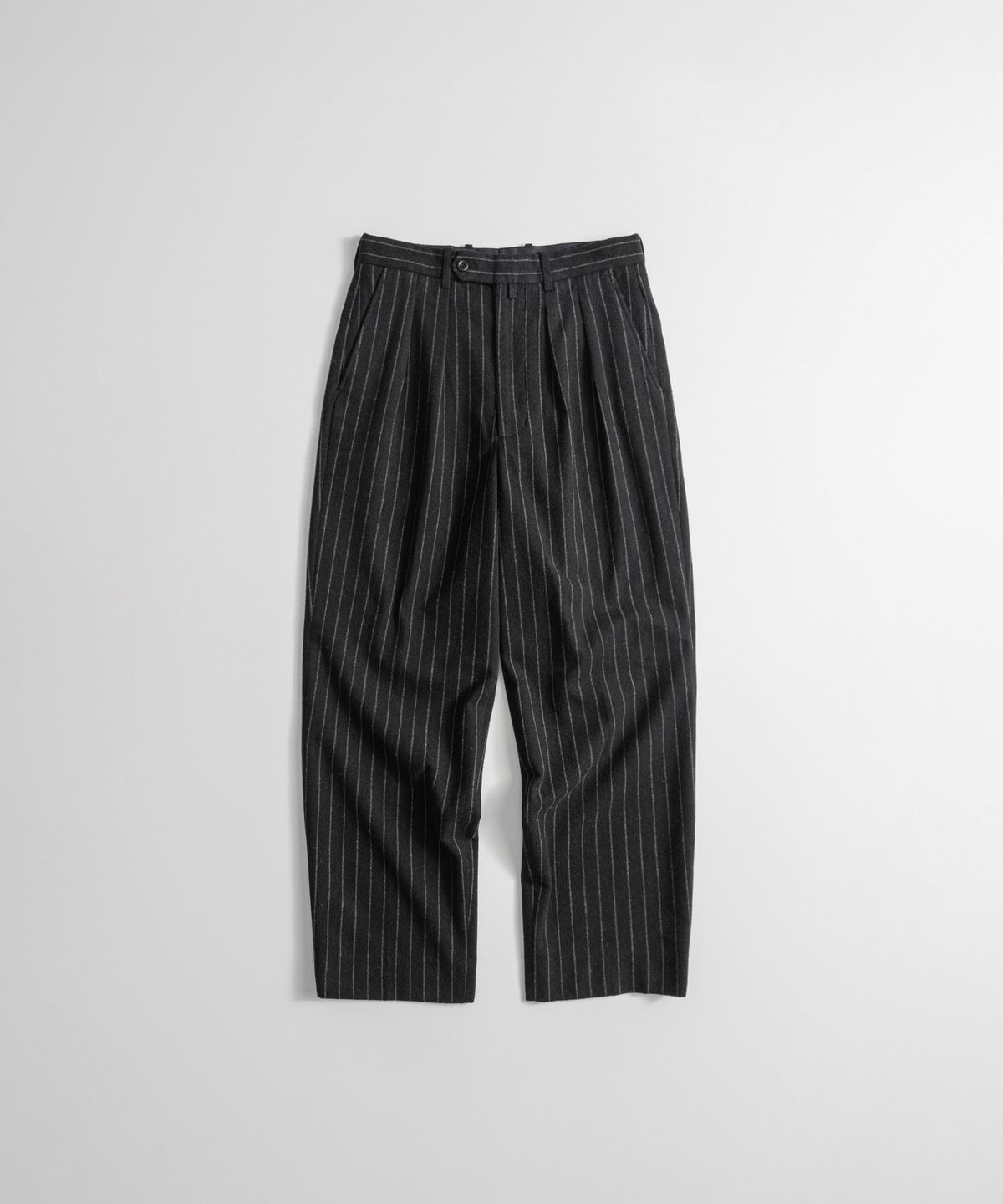 비헤비어(BEHEAVYER) W/P OFFICER TROUSERS black stripe