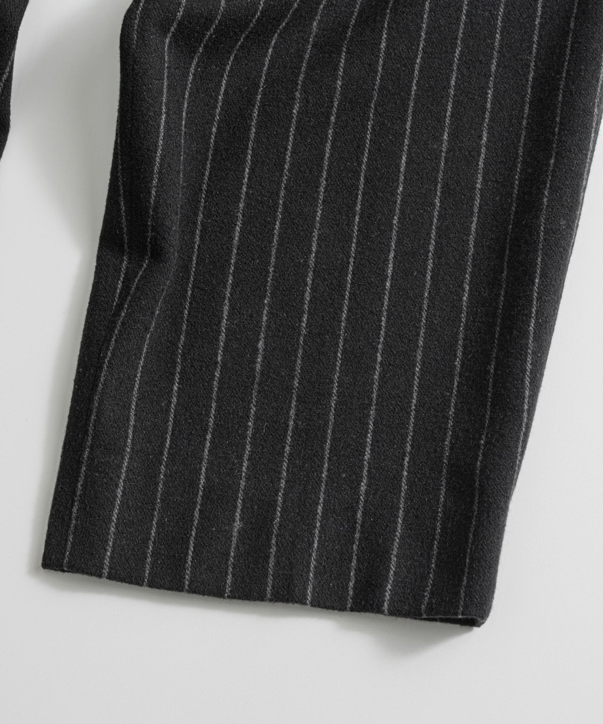 비헤비어(BEHEAVYER) W/P OFFICER TROUSERS black stripe