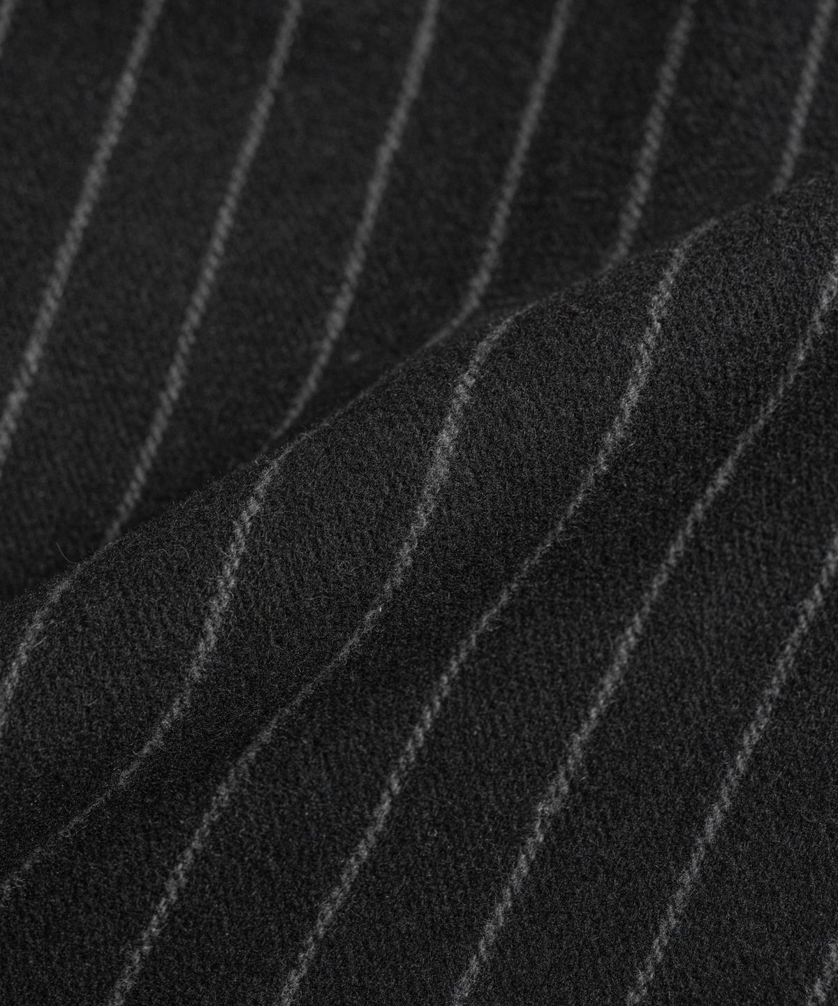 비헤비어(BEHEAVYER) W/P OFFICER TROUSERS black stripe