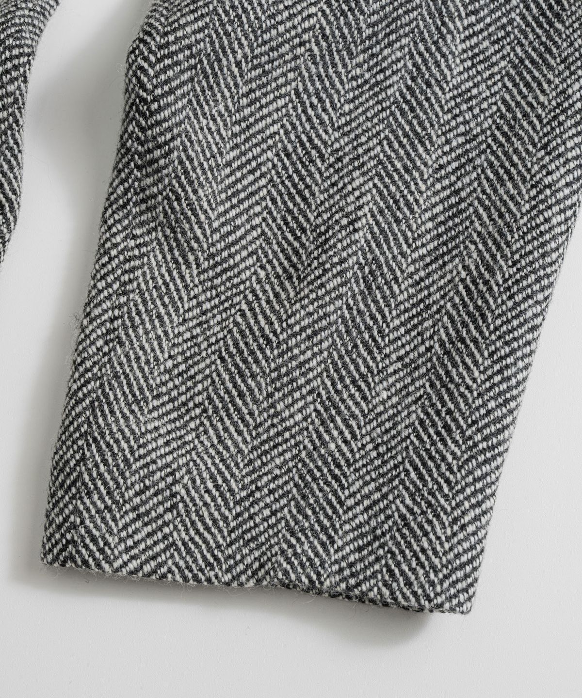 비헤비어(BEHEAVYER) W/P OFFICER TROUSERS herringbone