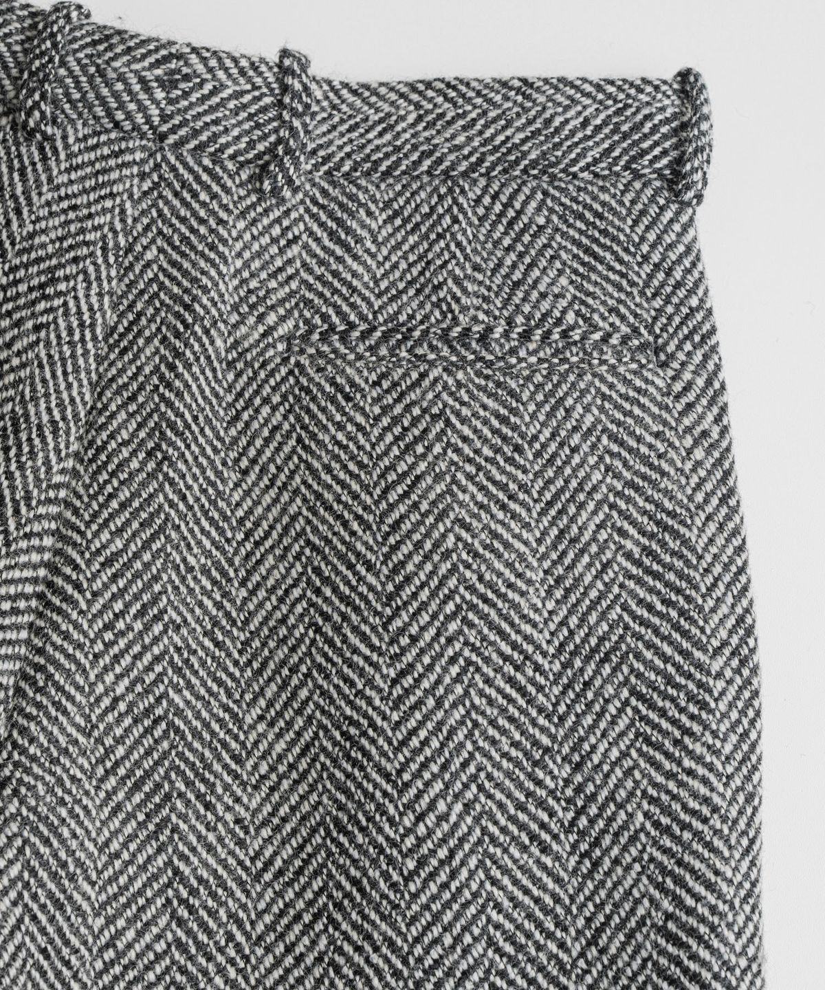 비헤비어(BEHEAVYER) W/P OFFICER TROUSERS herringbone