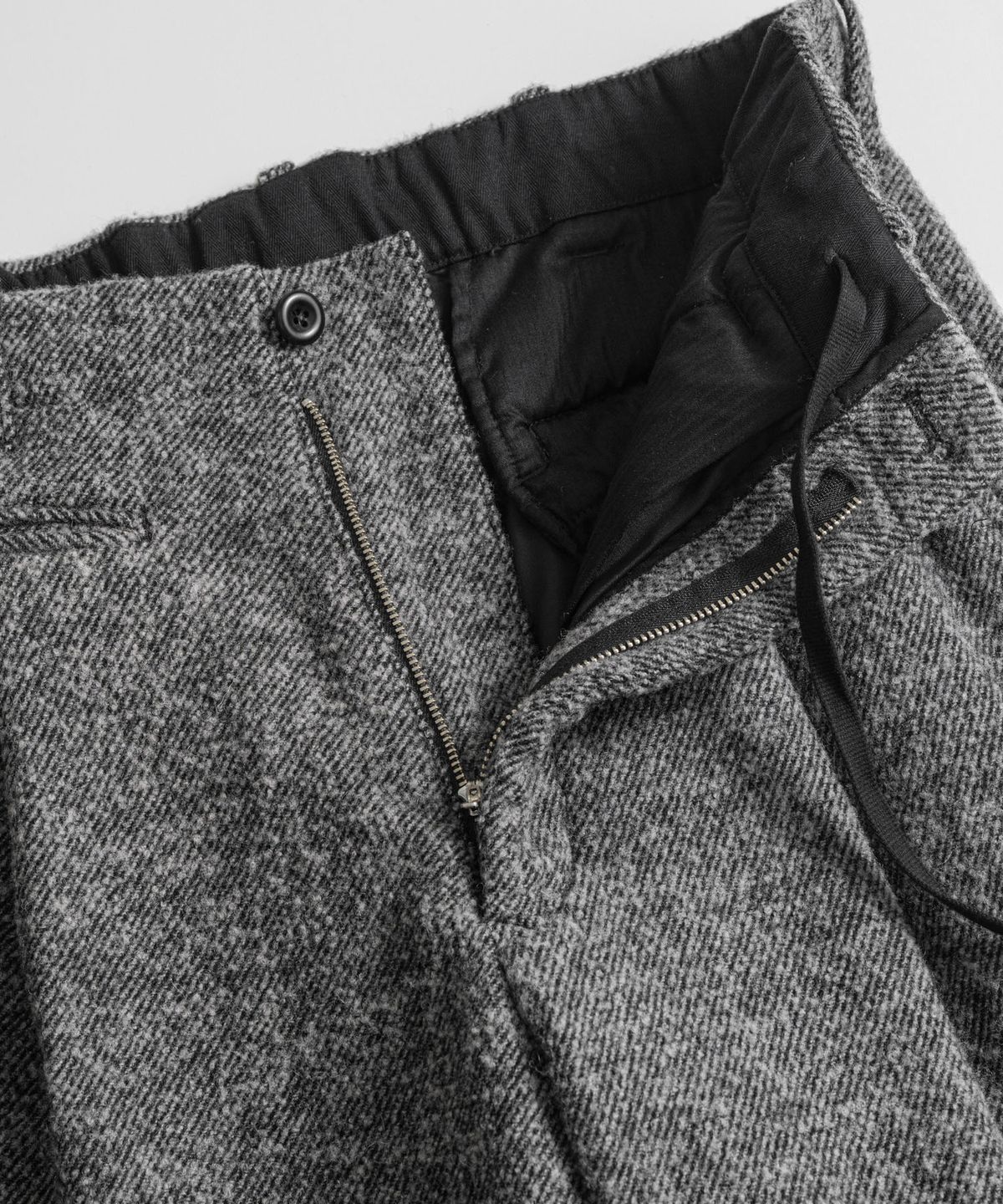 비헤비어(BEHEAVYER) BRUSHED WOOL TWILL EASY TROUSERS h.grey