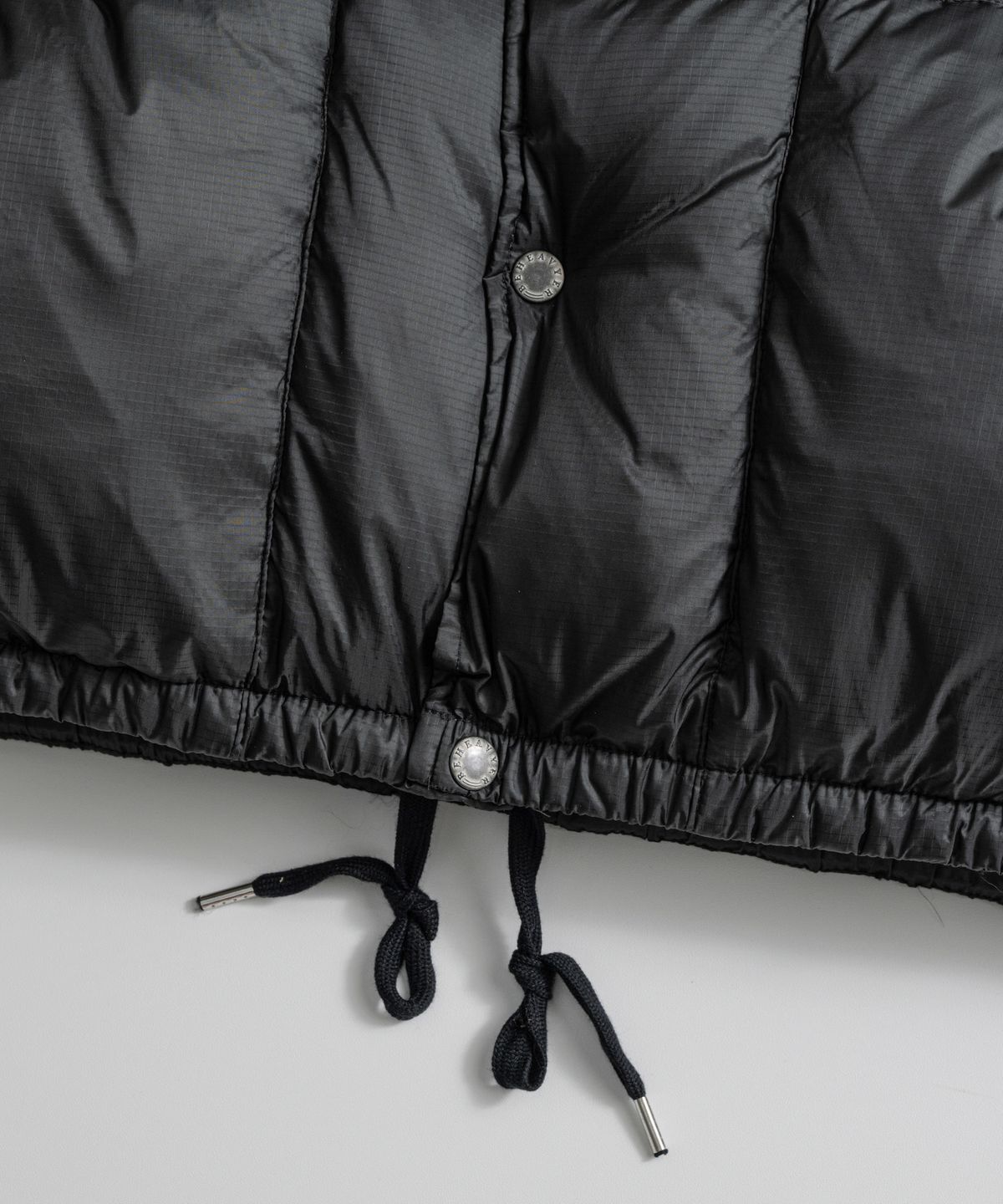비헤비어(BEHEAVYER) POLARBEAR DUCK DOWN JACKET black