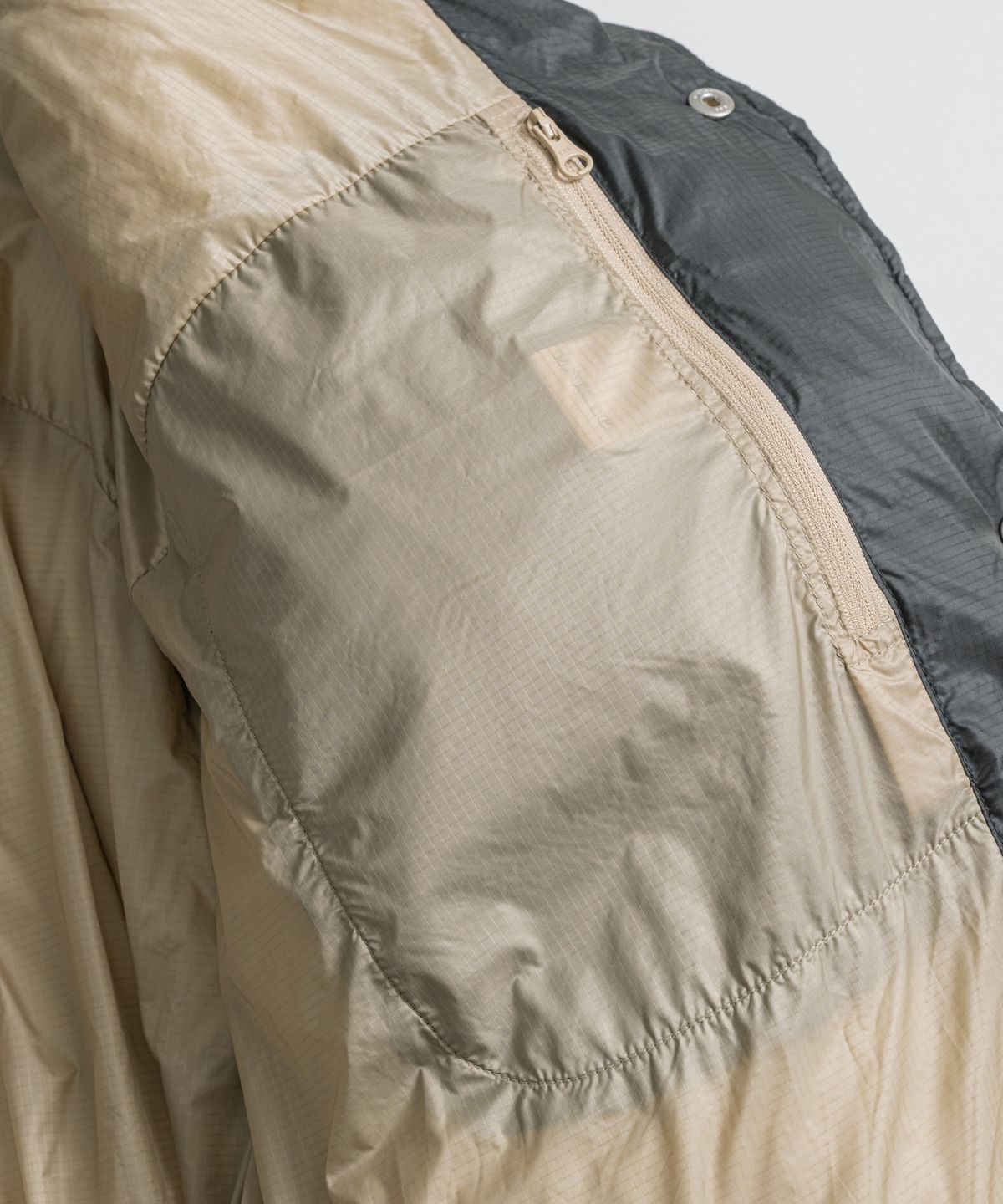 비헤비어(BEHEAVYER) POLARBEAR DUCK DOWN JACKET black