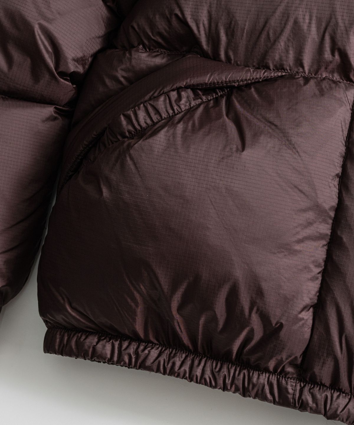 비헤비어(BEHEAVYER) POLARBEAR DUCK DOWN JACKET bordeaux
