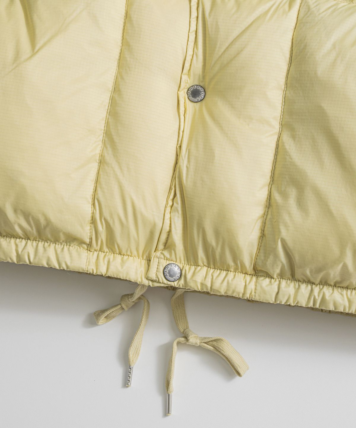 비헤비어(BEHEAVYER) POLARBEAR DUCK DOWN JACKET lemon