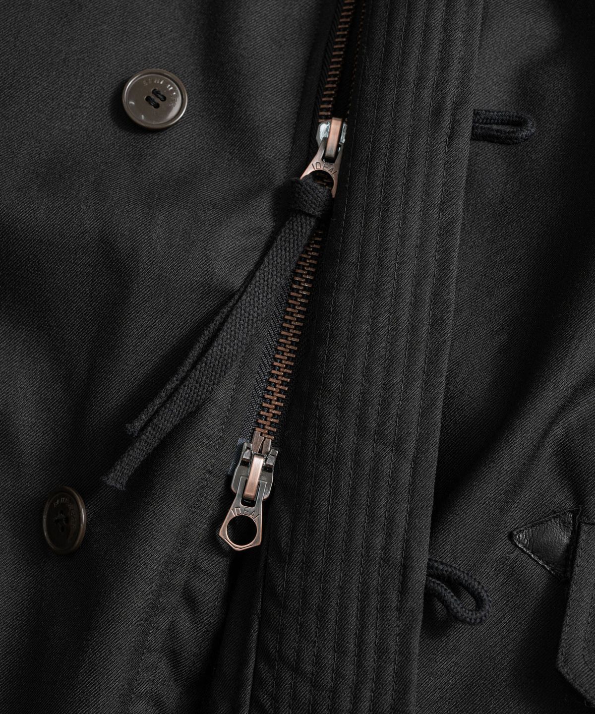 비헤비어(BEHEAVYER) W/P N3B DUCK DOWN PARKA black