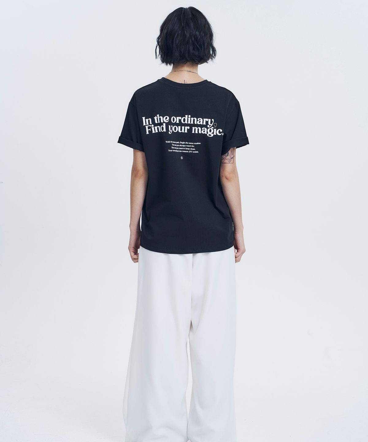 지니영(JEENYYOUNG) JNY 기본 박스티 블랙 (Basic Box Tee - Black)