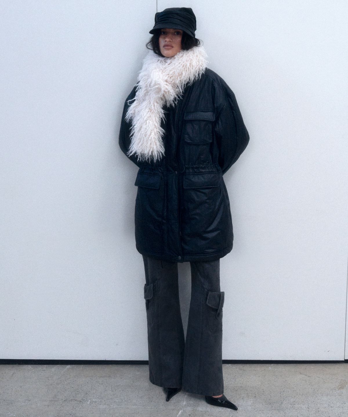 긴스키(GINSUKI) LONG HAIR MUFFLER (IVORY)