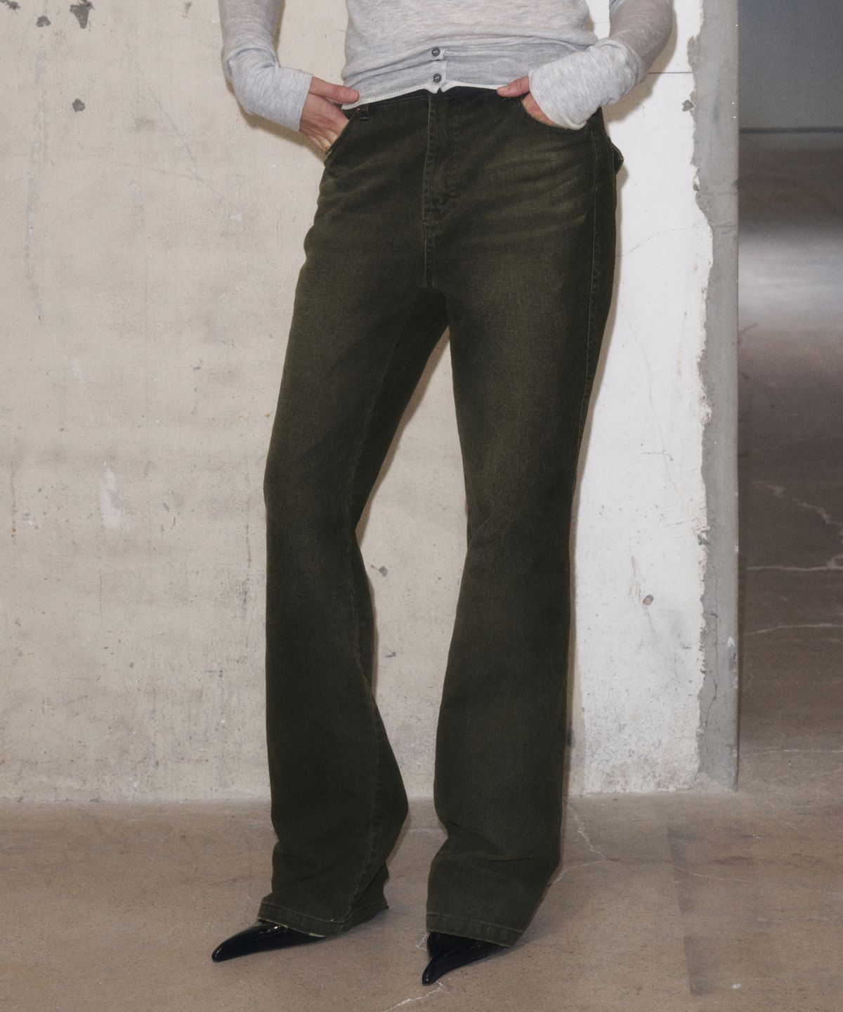 긴스키(GINSUKI) BACK STRAP VINTAGE DENIM PANTS (KHAKI)