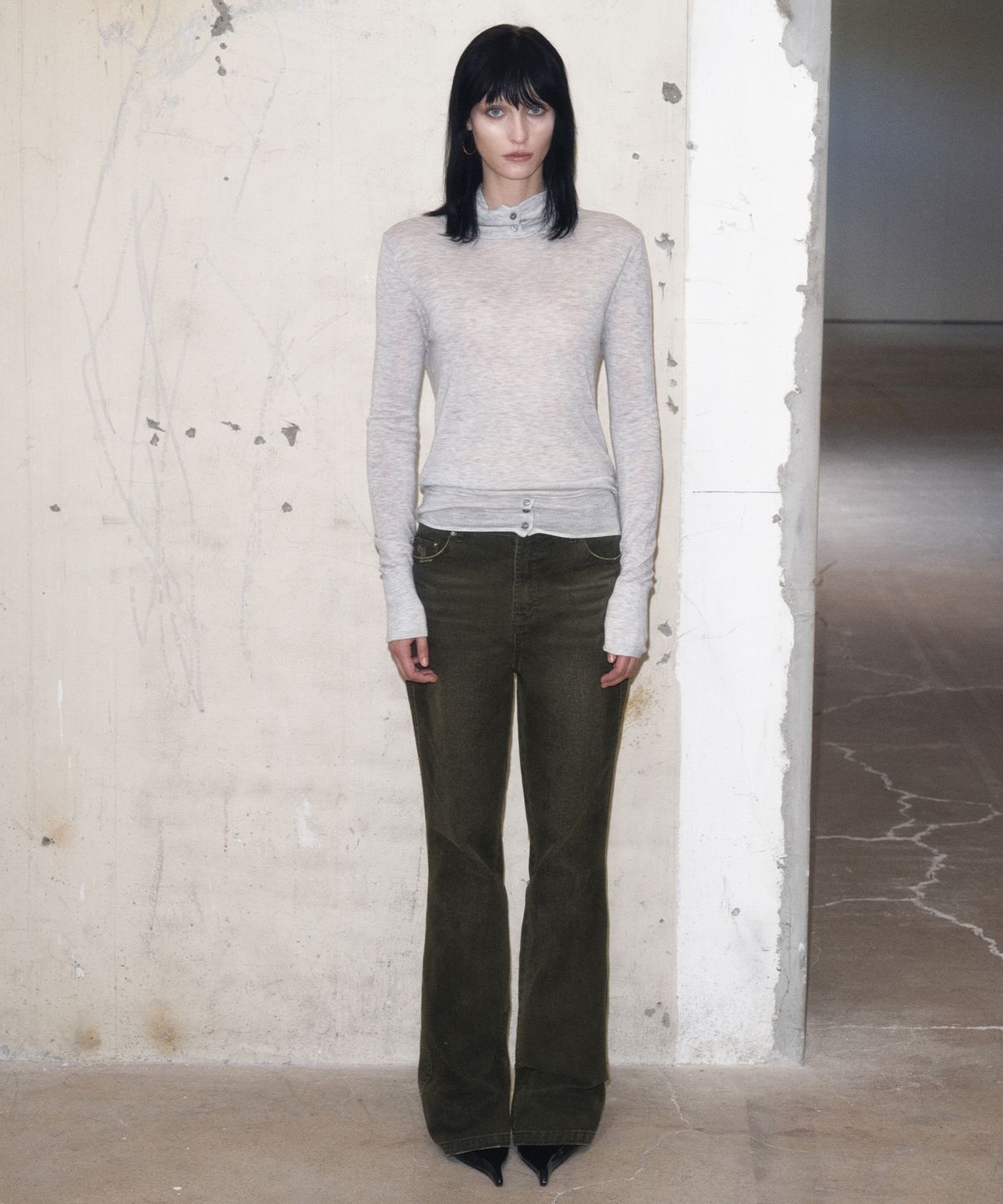 긴스키(GINSUKI) BACK STRAP VINTAGE DENIM PANTS (KHAKI)