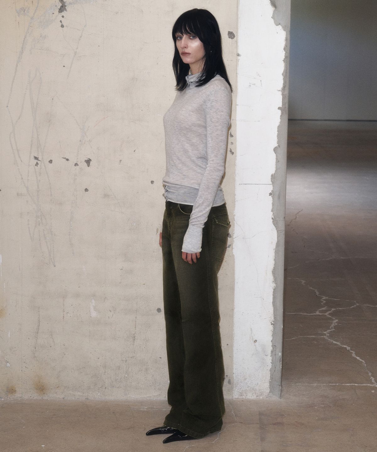긴스키(GINSUKI) BACK STRAP VINTAGE DENIM PANTS (KHAKI)