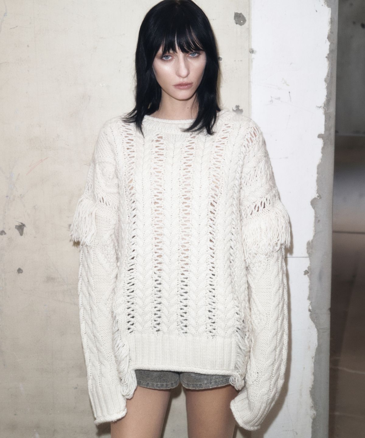 긴스키(GINSUKI) WOOL REVERSIBLE CABLE SWEATER (IVORY)