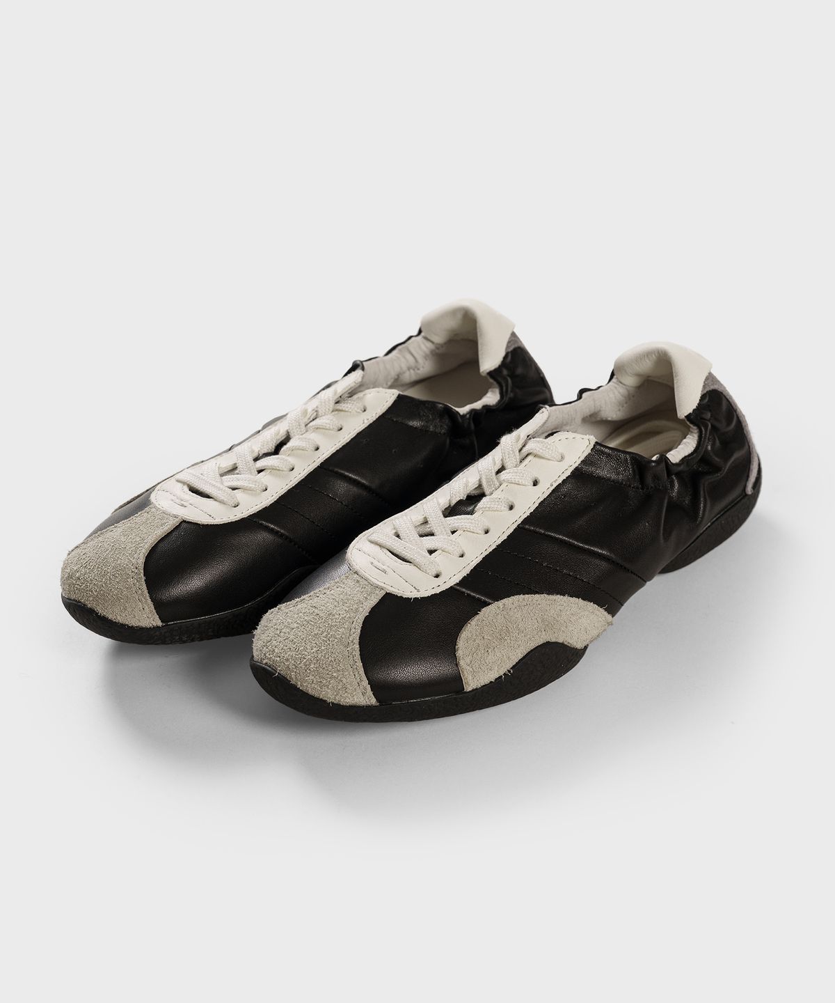 스토(STOE) MAREN Laced Sneakers_Black_Low-profile sneakers 마렌 레이스드 스니커즈 블랙