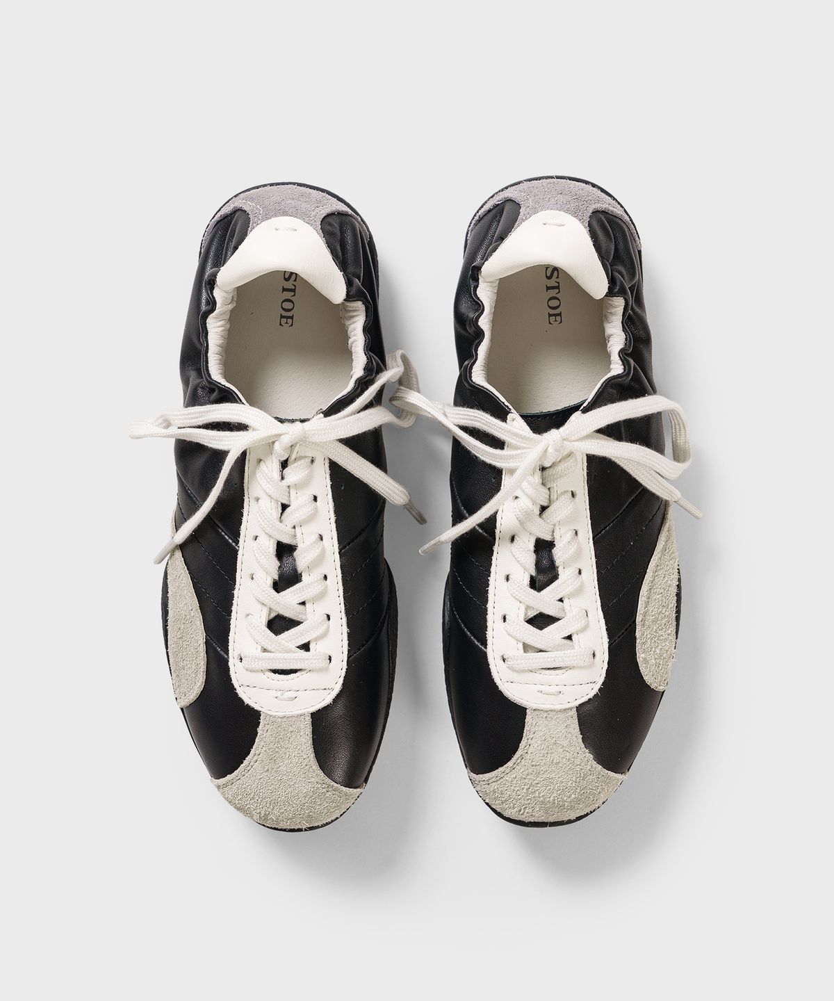 스토(STOE) MAREN Laced Sneakers_Black_Low-profile sneakers 마렌 레이스드 스니커즈 블랙