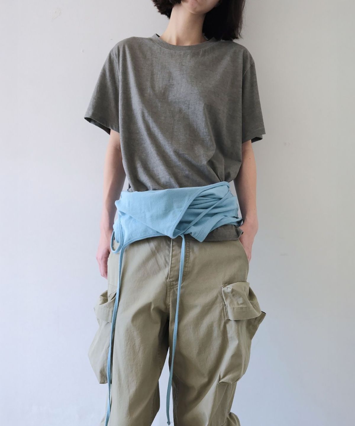 더블유케이엔디 프로젝트(WKND PROJECT) VINTAGE BASIC TEE (CHARCOAL)