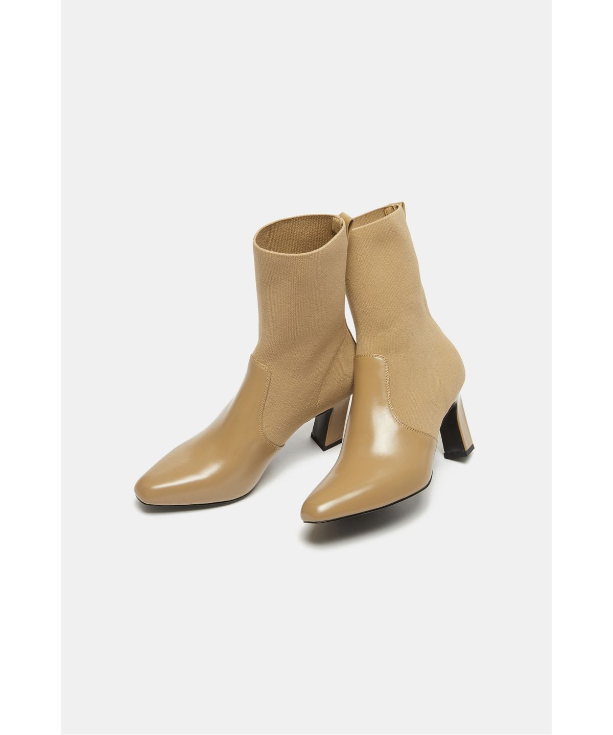 슈콤마보니(SUECOMMA BONNIE) Knit block ankle sock boots(beige)_DG3CW26507BEE