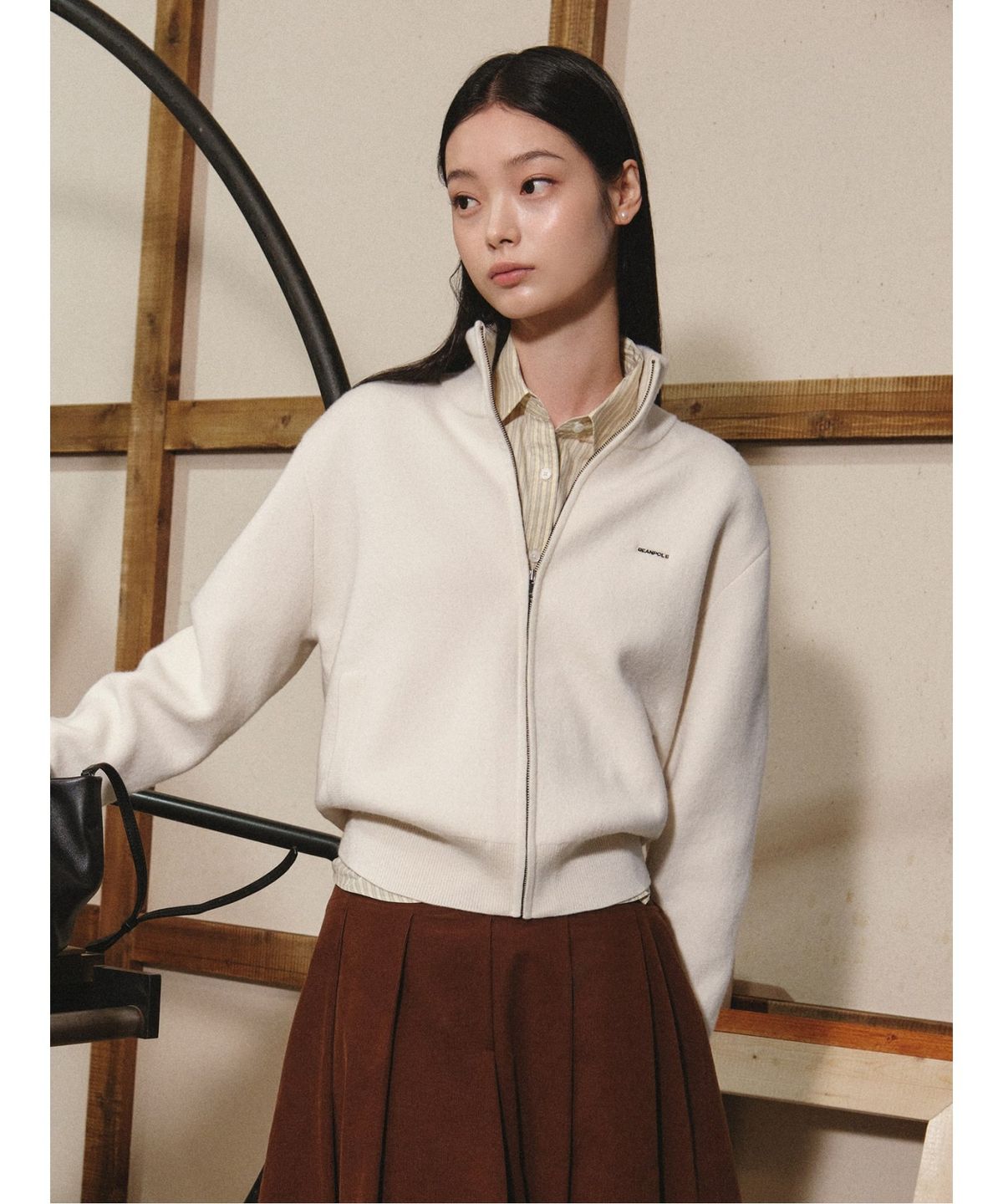 빈폴 레이디스(BEANPOLE LADIES) [Essential] 베러 핏 집업 니트  아이보리 (BF695AE030)