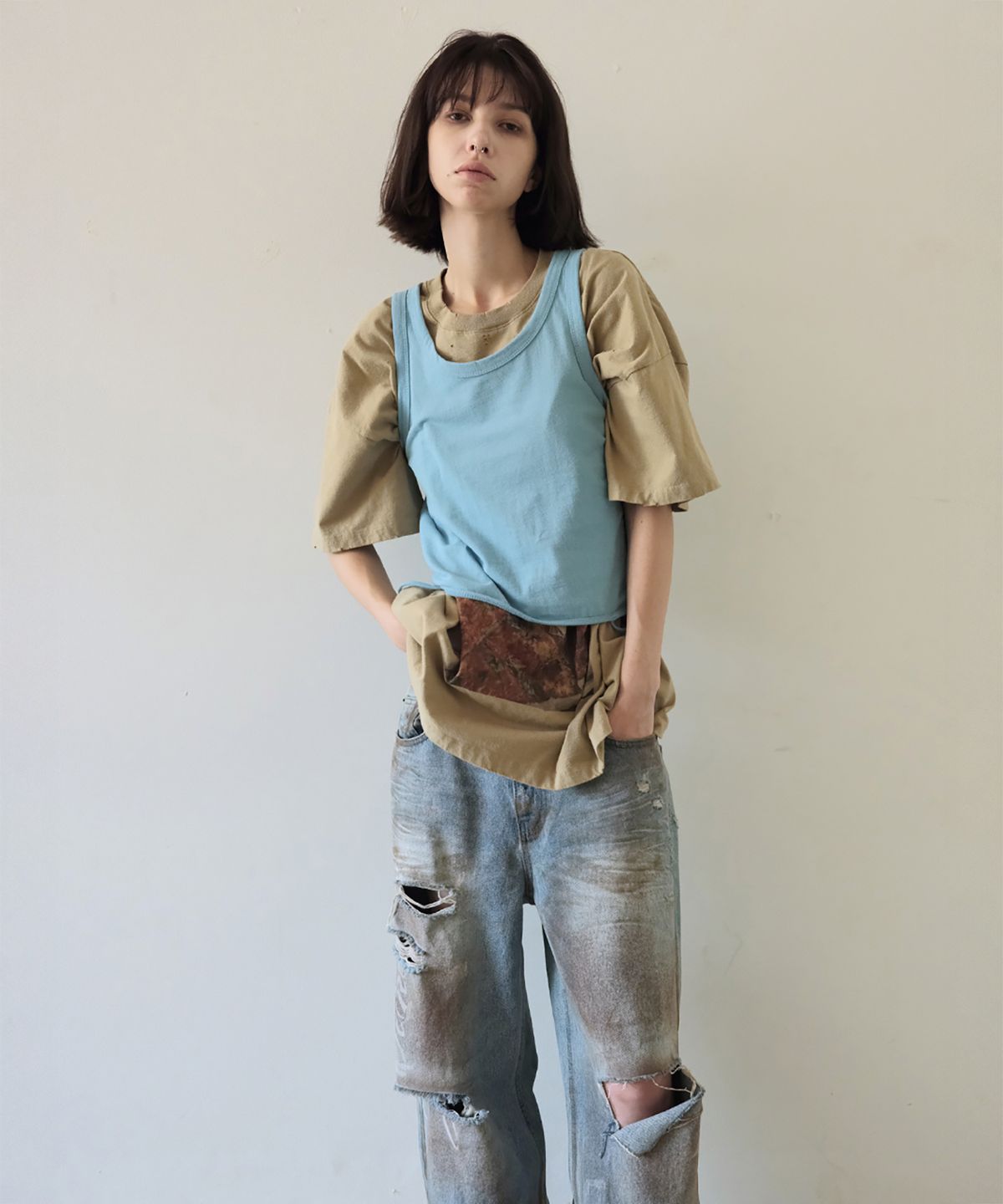 더블유케이엔디 프로젝트(WKND PROJECT) 2-WAY SLEEVELESS TOP (BLUE)