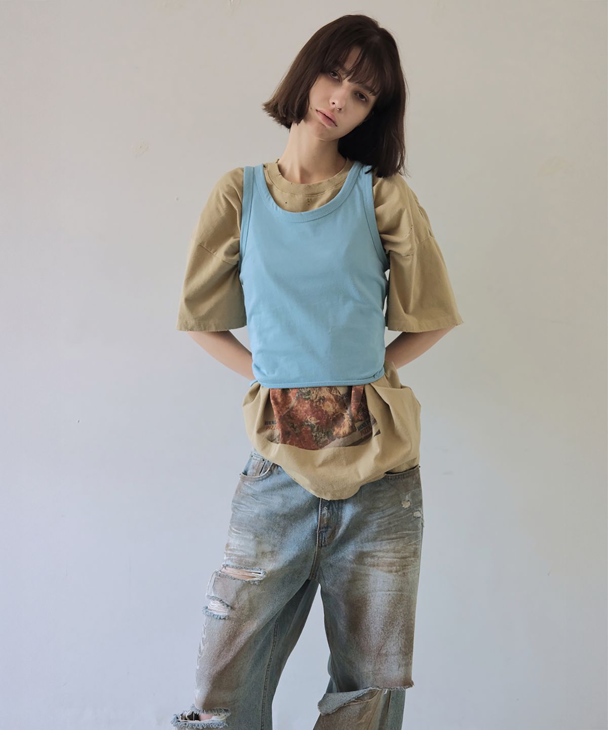 더블유케이엔디 프로젝트(WKND PROJECT) 2-WAY SLEEVELESS TOP (BLUE)