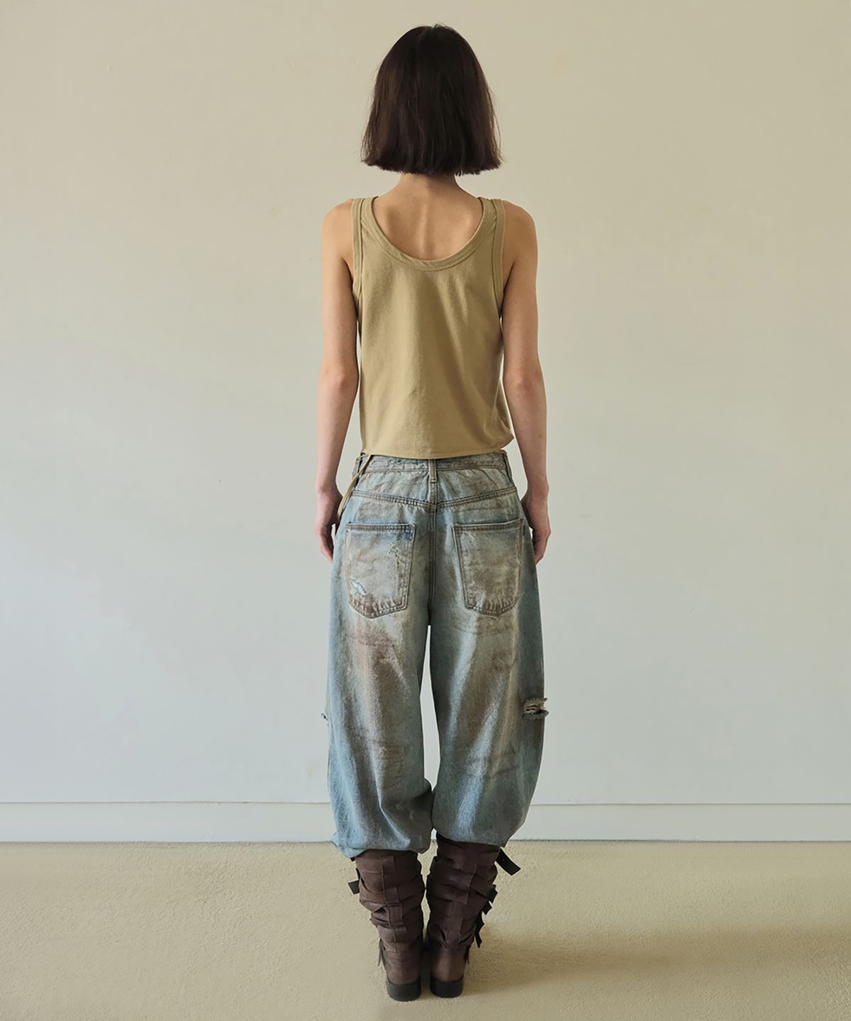더블유케이엔디 프로젝트(WKND PROJECT) 2-WAY SLEEVELESS TOP (BEIGE)