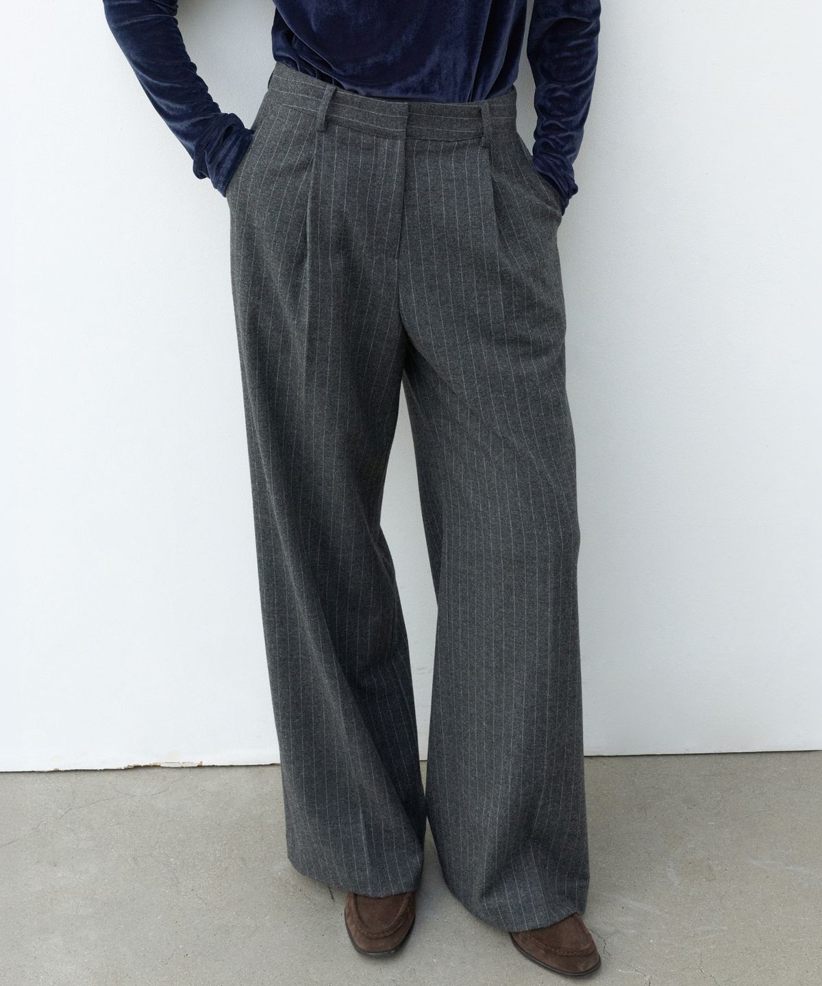 르바(LEVAR) Whenever ST Wide Slacks - Dark Grey