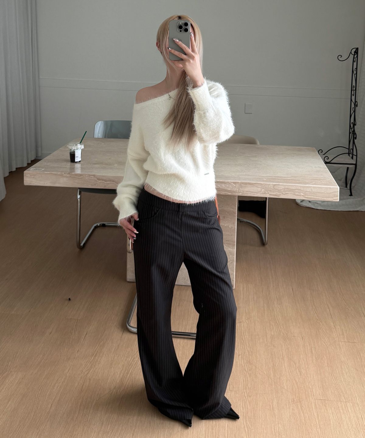 세컨모놀로그(SECONDMONO) [니들 콜라보]Hairy 2-Way Boat Neck Knit [IVORY]_SEWKT012IVORY