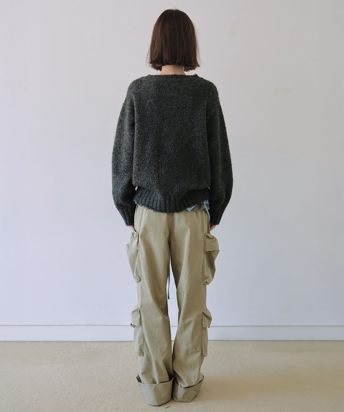 더블유케이엔디 프로젝트(WKND PROJECT) STUDDED DAMAGE KNIT (CHARCOAL)
