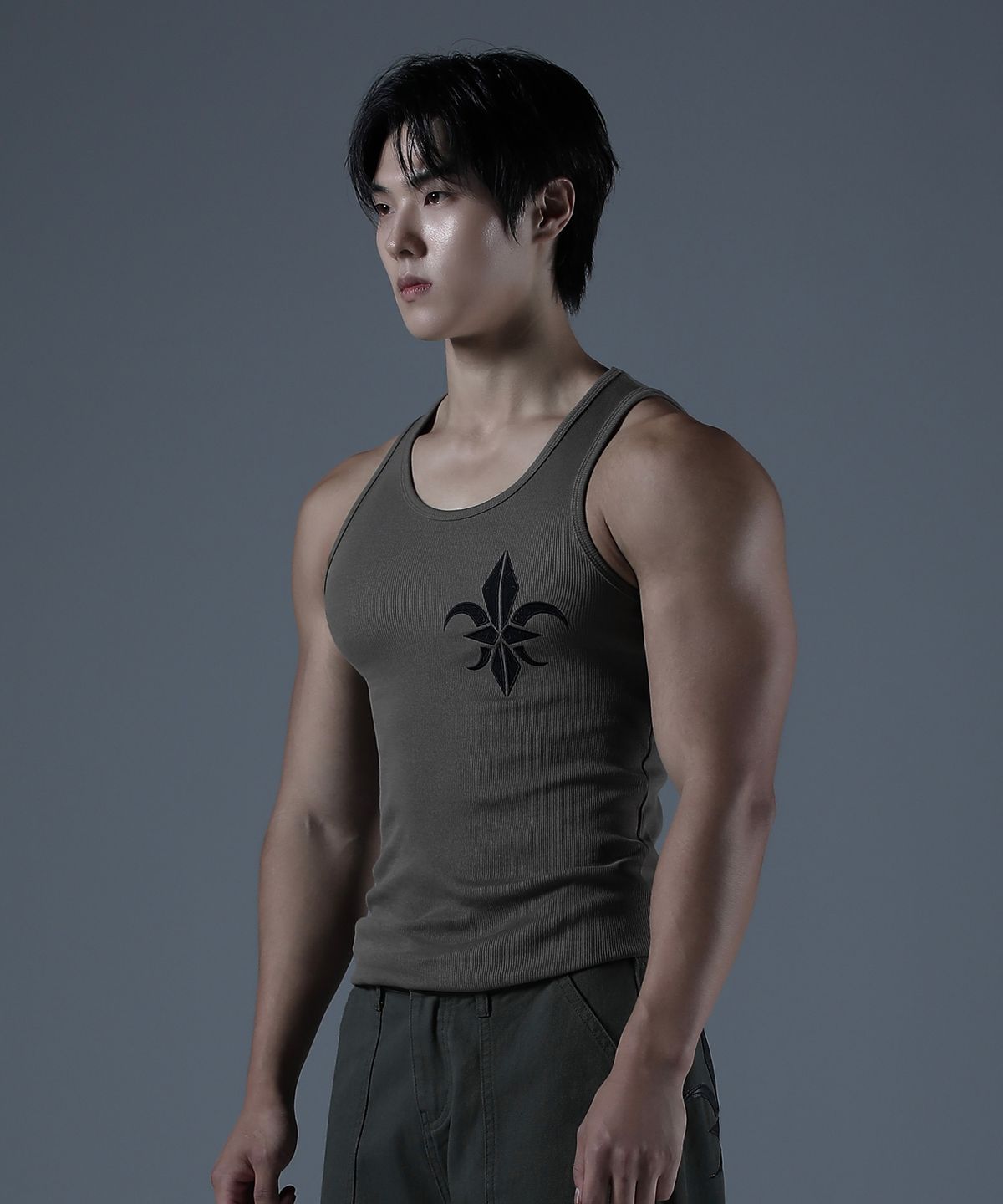카미드(CARMID) 인디고 아플리케 나시 [카키브라운]